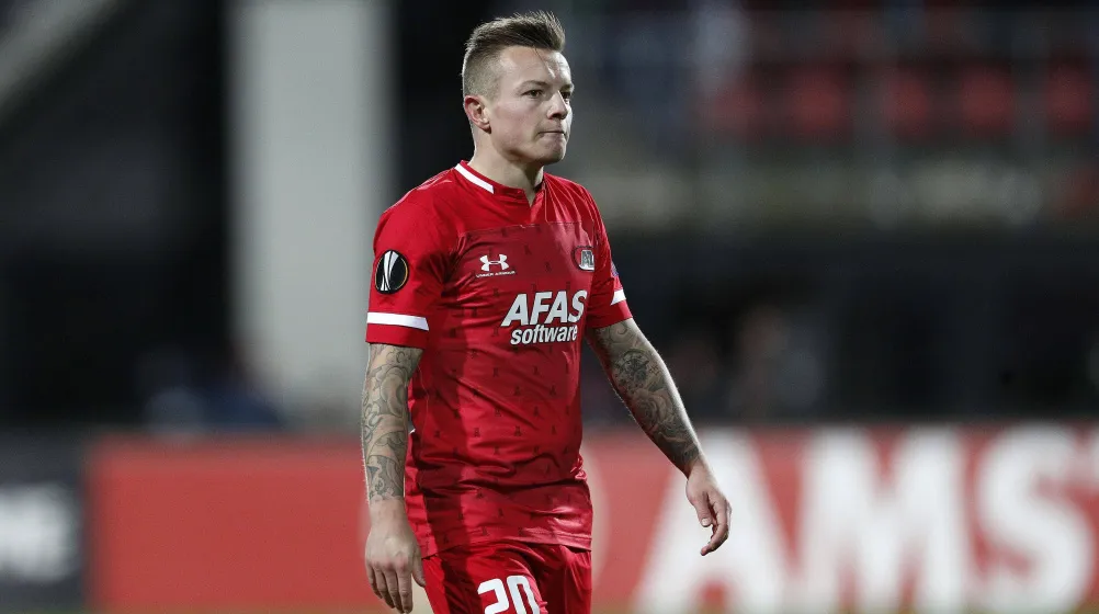 Jordy Clasie là ai? Thông tin chi tiết về tiền vệ người Hà Lan - gocgiaitri.edu.vn