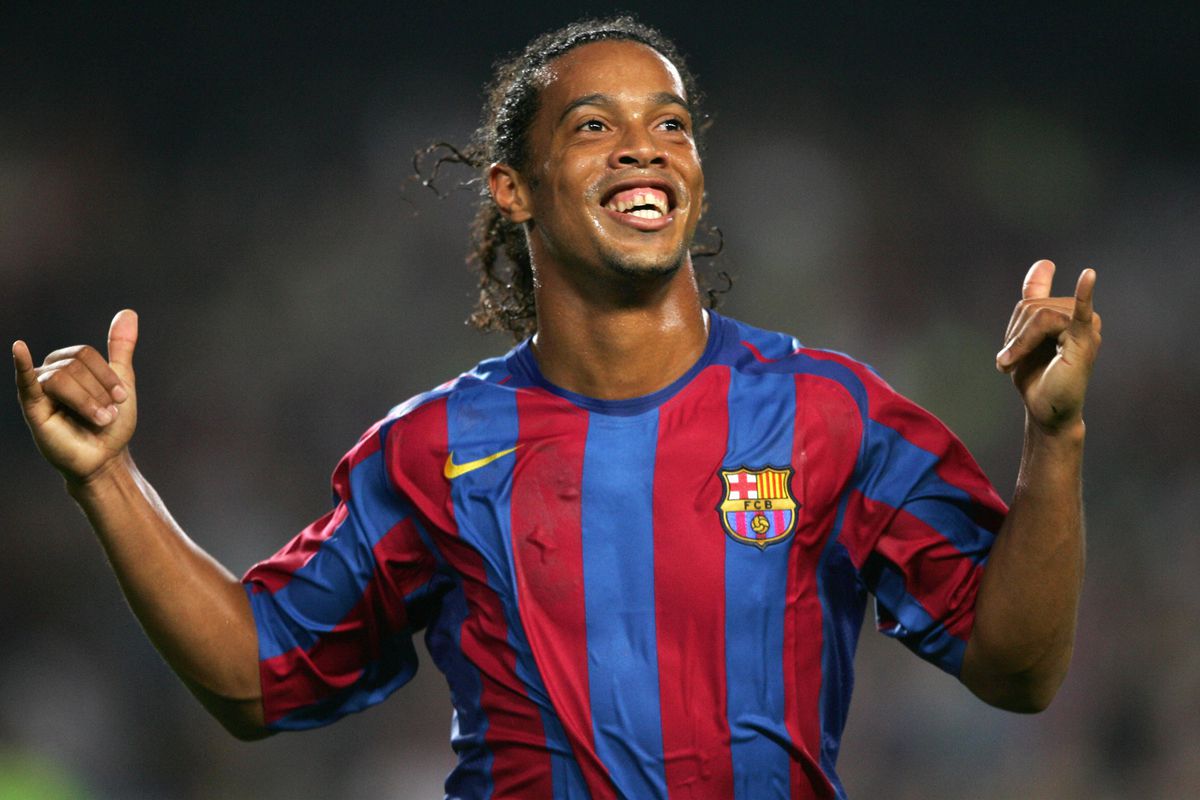 Ronaldinho, phù thủy nhỏ với đôi chân ma thuật