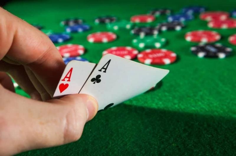 Thế nào là một tay bài bẩn trong trò blackjack? Yếu tố quyết định của bụi bẩn