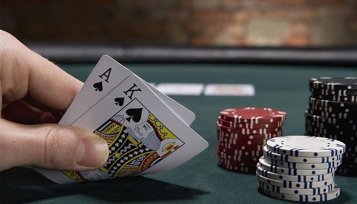 Luật chơi bài Poker 7 lá: Cách chơi và lưu ý