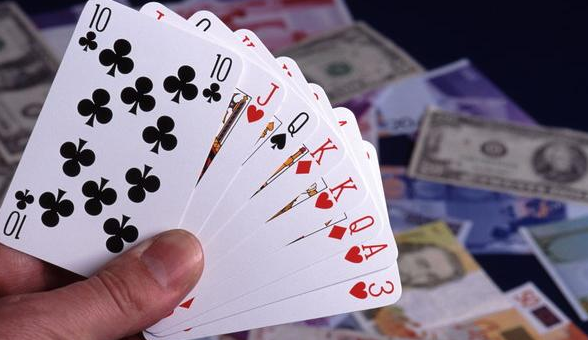 Hướng dẫn chơi bài Poker 7 lá từ cơ bản đến nâng cao