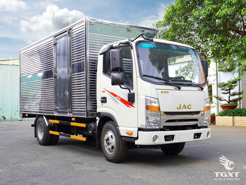 Xe tải thùng kín Jac N200 2 tấn cam kết giá tốt nhất hôm nay