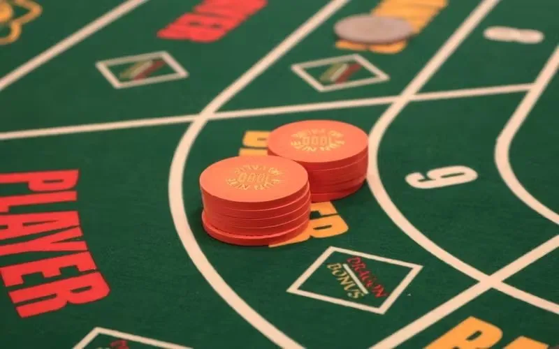 Ưu và nhược điểm của Martingale trong baccarat