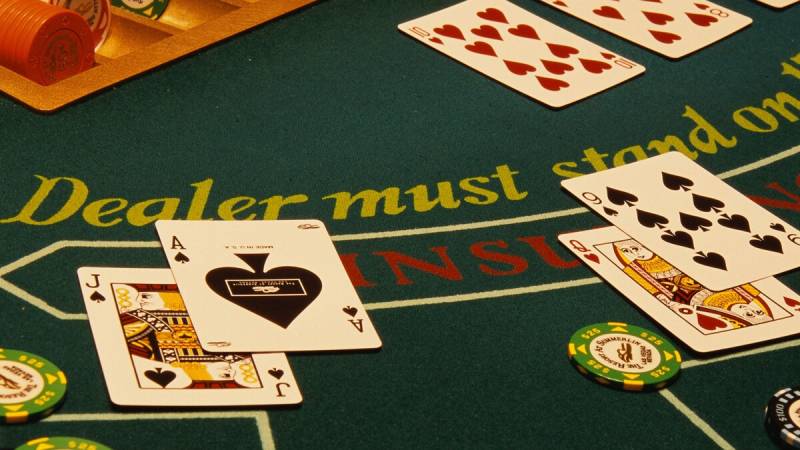 Cách tính điểm trong trò Blackjack – Câu trả lời cho trò Blackjack 3 lá
