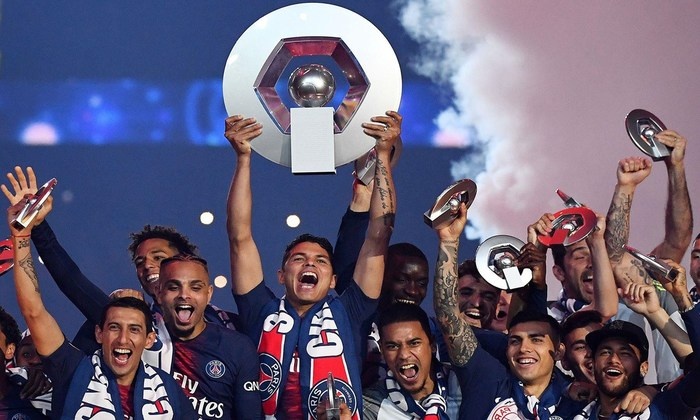 Ligue 1 là gì? Tìm hiểu thêm.