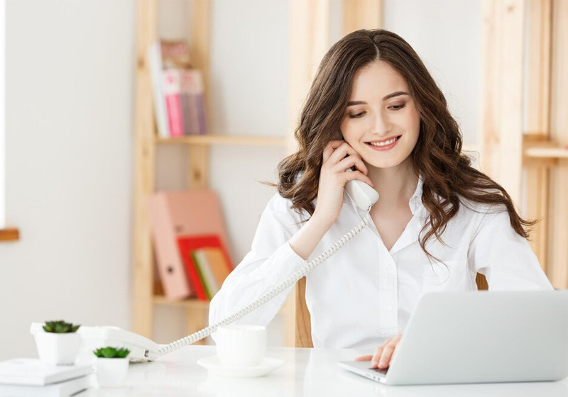 Chân dung một cô thư ký đẹp trai