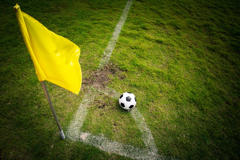 Kích thước góc phạt góc và cột cờ góc