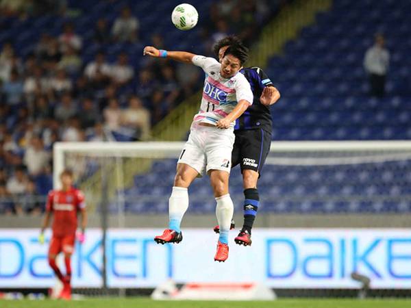 Kỹ thuật đánh đầu trong bóng đá hiện đại