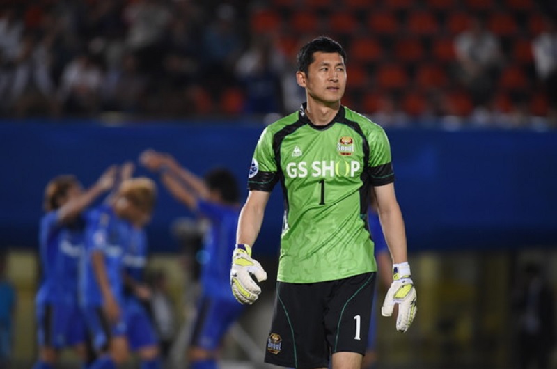 Thủ môn Hàn Quốc Kim Yong-dae