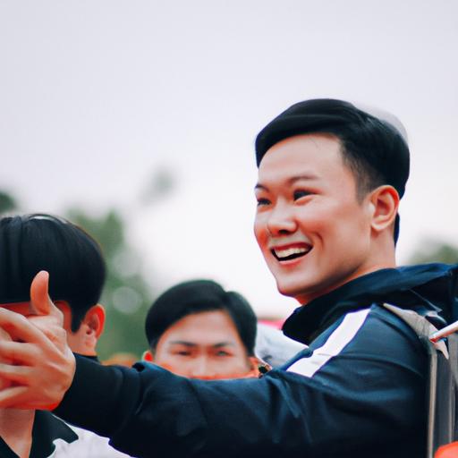 Kiatisak giao lưu với người hâm mộ